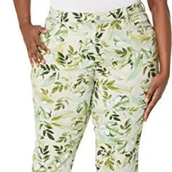 NWT Gloria Vanderbilt Amanda Capri Jeans in Stonewood & Palm Jungle Print Sz 12 - Picture 7 of 14